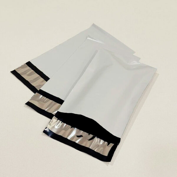 Курьерский пакет 100*150+40мм без кармана, без логотипа, толщина 45 мкм, белый (100 штук в пачке) — изображение 1