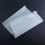 Пакет “Zip-Lock” ПВД матовый с бегунком 150*250 мм, толщина 40 мкм (100 штук в пачке)